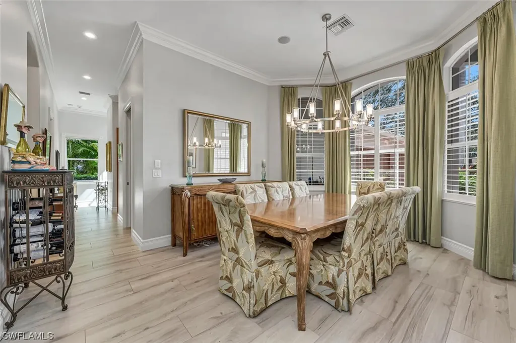 2067 Mission Drive Naples FL 34109