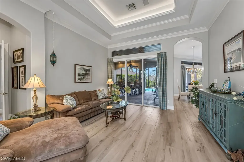 2067 Mission Drive Naples FL 34109