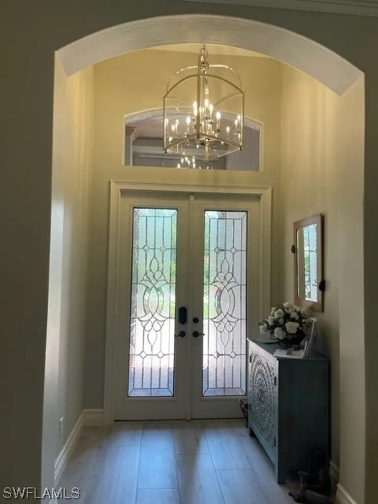 2067 Mission Drive Naples FL 34109