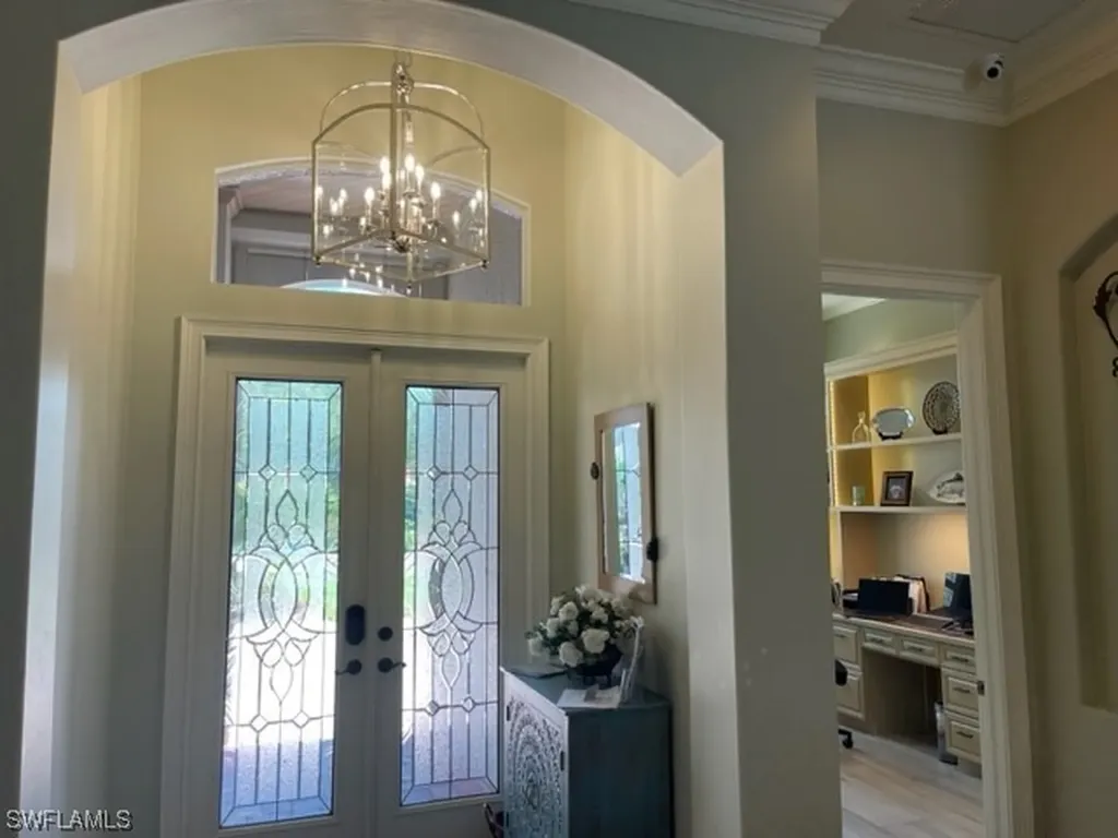 2067 Mission Drive Naples FL 34109