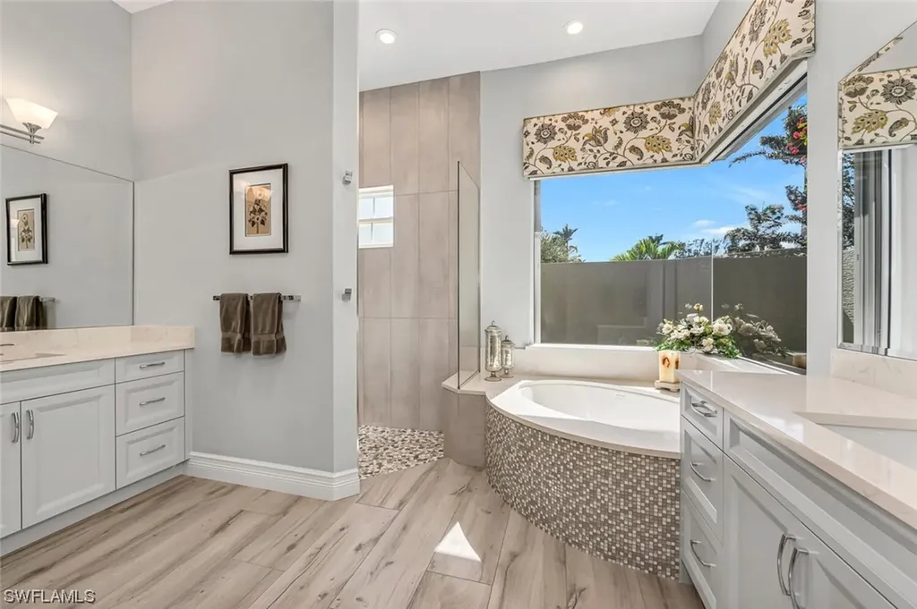 2067 Mission Drive Naples FL 34109