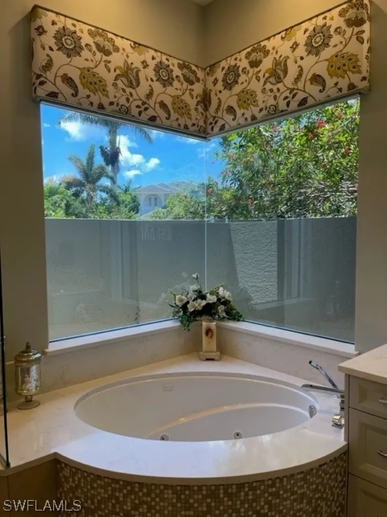 2067 Mission Drive Naples FL 34109