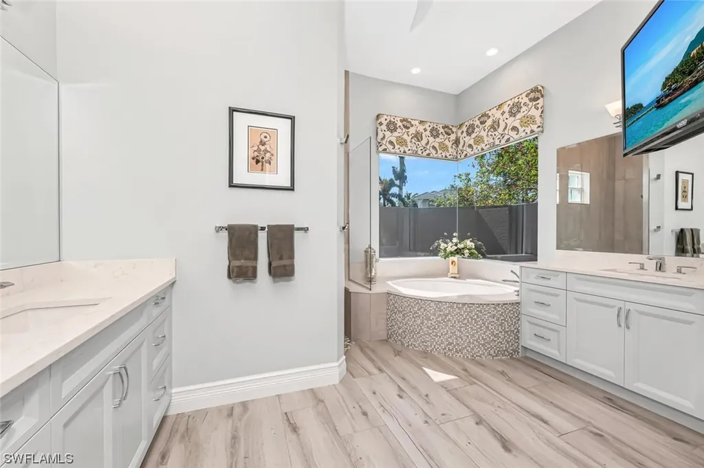 2067 Mission Drive Naples FL 34109