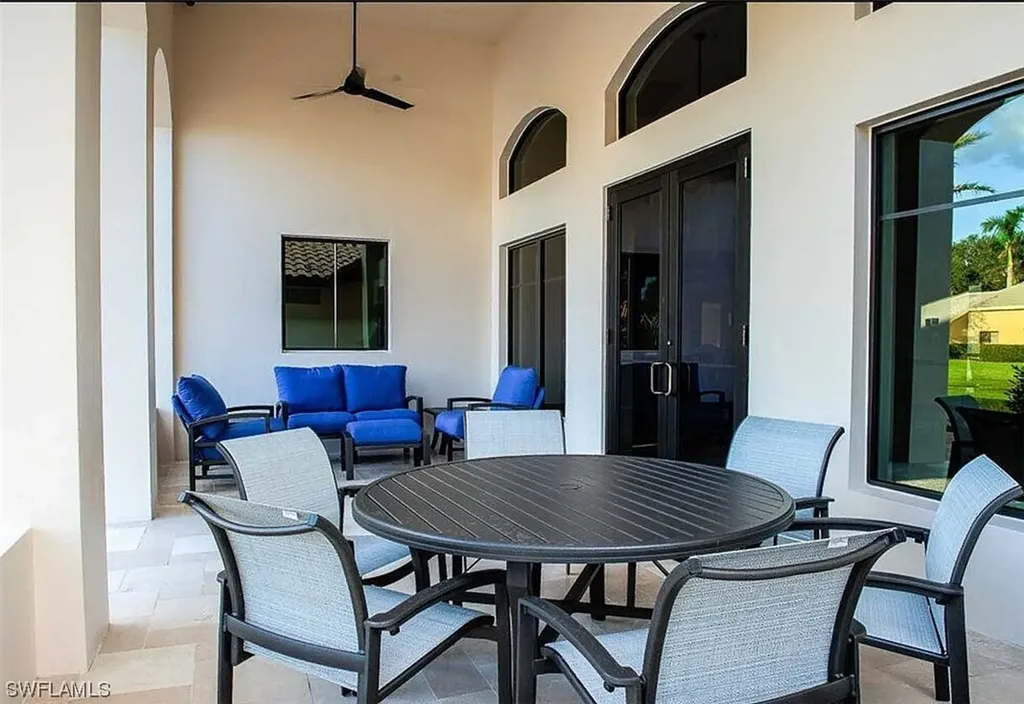 2067 Mission Drive Naples FL 34109