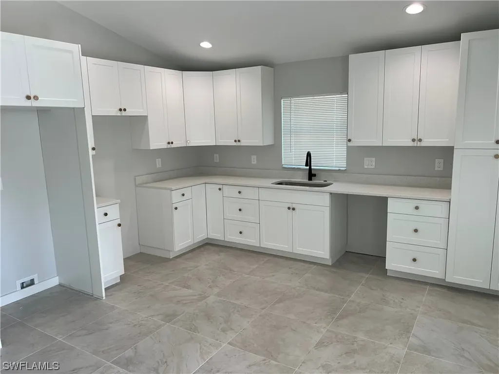 27310 Dortch Avenue Bonita Springs FL 34135