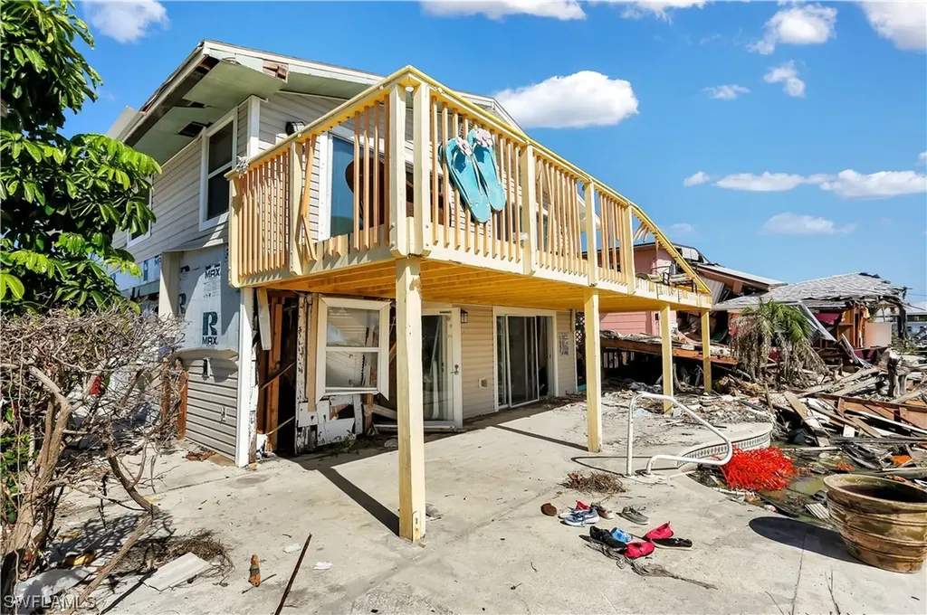 910 3rd Street Fort Myers Beach FL 33931