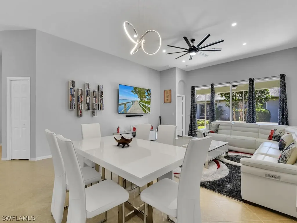 8546 Silk Oak Lane Naples FL 34119