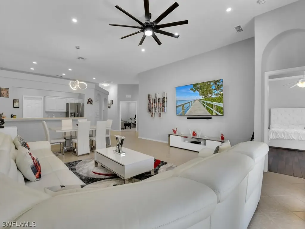8546 Silk Oak Lane Naples FL 34119