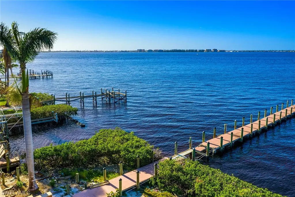 5597 Sundown Harbor Court Fort Myers FL 33919