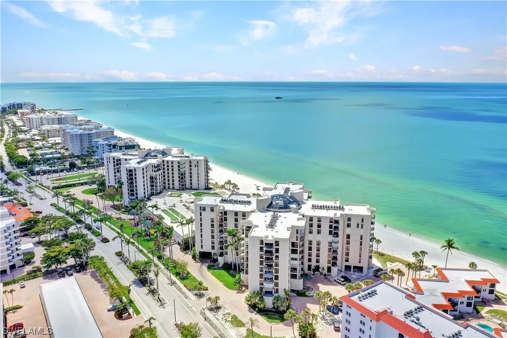Naples FL, 3215 Gulf Shore Boulevard N, Unit PH-6N