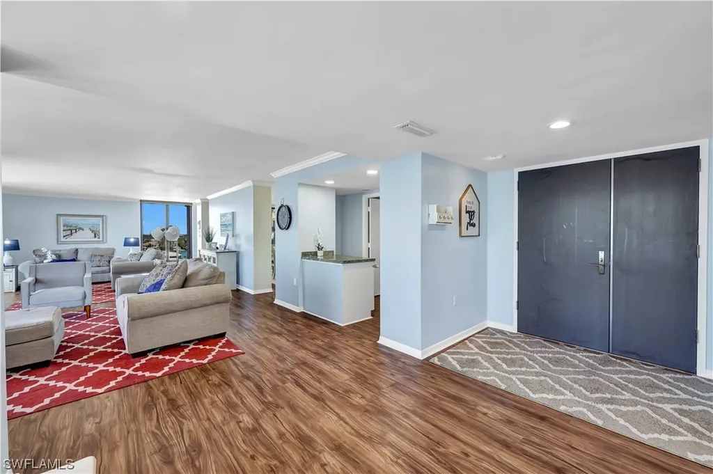 3215 Gulf Shore Boulevard N Naples FL 34103