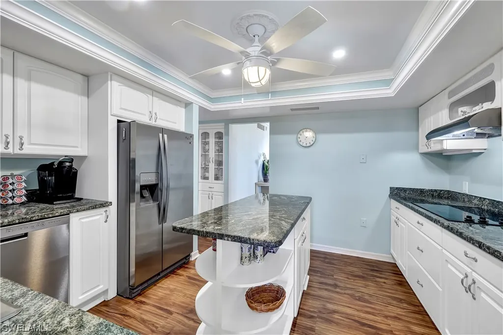 3215 Gulf Shore Boulevard N Naples FL 34103
