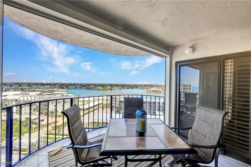 3215 Gulf Shore Boulevard N Naples FL 34103