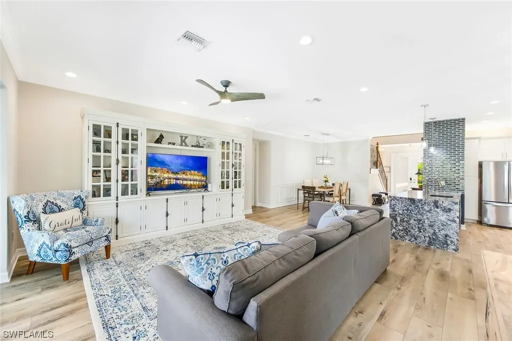 6619 Marbella Drive Naples FL 34105