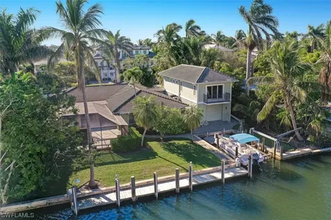 1935 5TH Street S Naples FL 34102