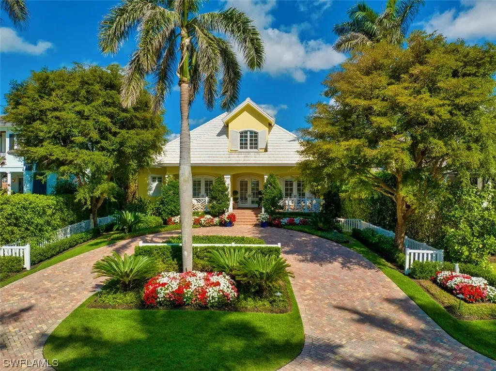 Naples FL, 623 14TH Avenue S