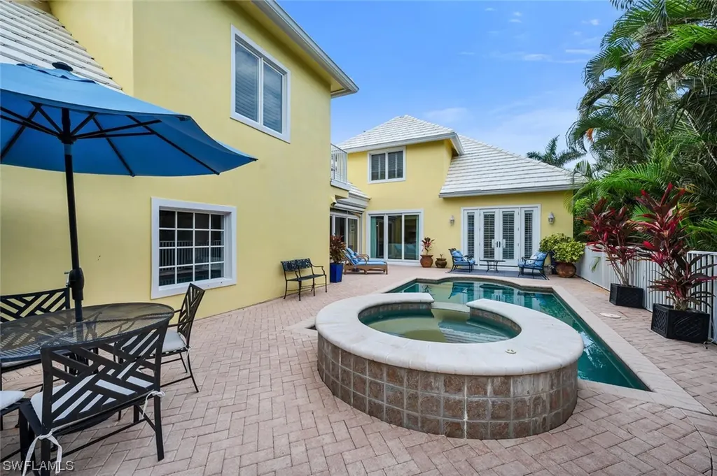 623 14th Avenue S Naples FL 34102