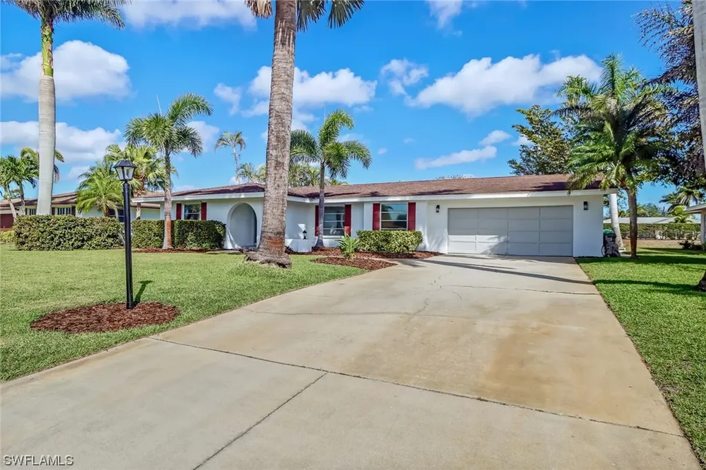 103 Doral Circle Naples FL 34113