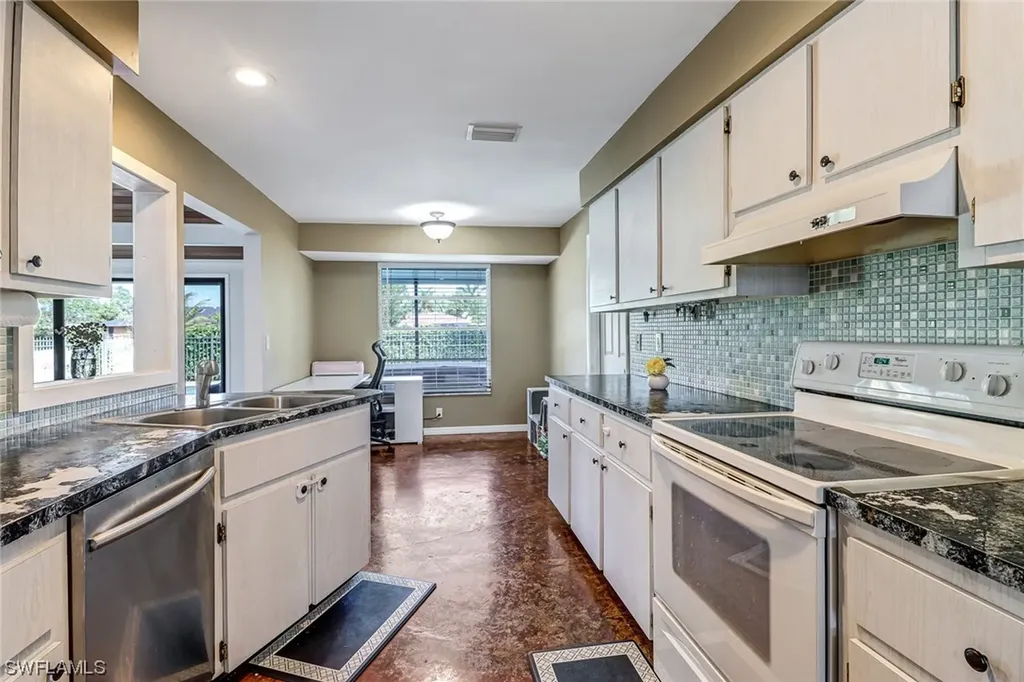 103 Doral Circle Naples FL 34113