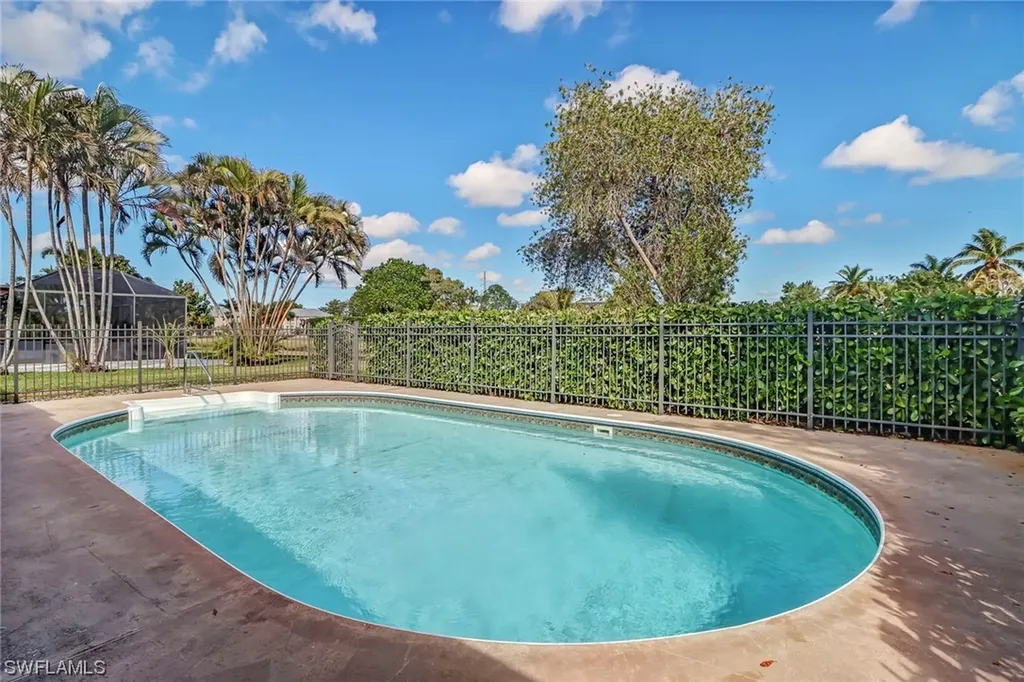 103 Doral Circle Naples FL 34113