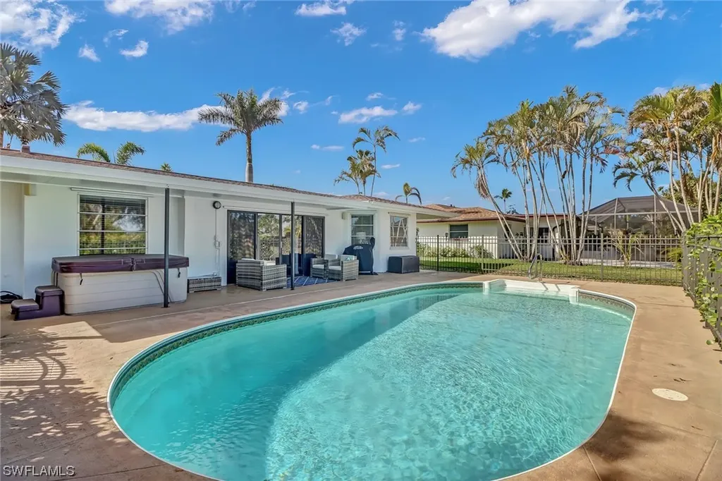 103 Doral Circle Naples FL 34113