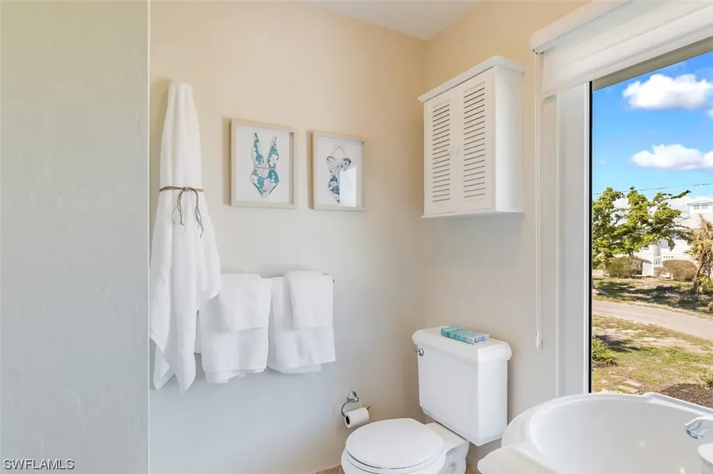 3311 Twin Lakes Lane Sanibel FL 33957