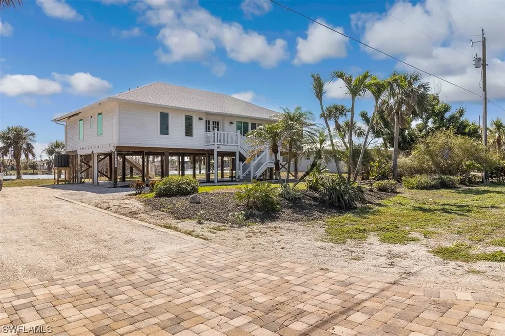 3311 Twin Lakes Lane Sanibel FL 33957