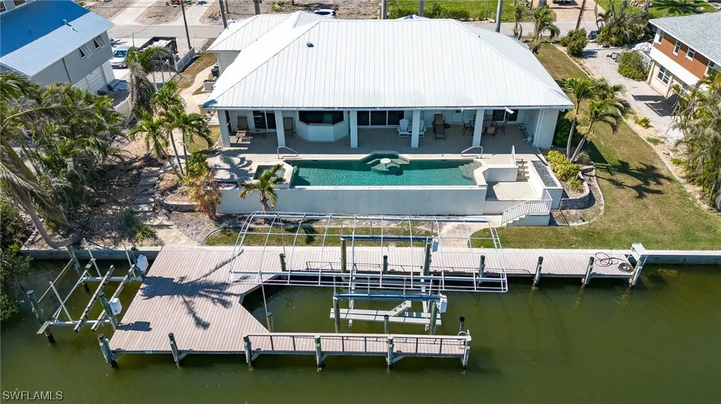 2372 Sycamore Street St. James City FL 33956
