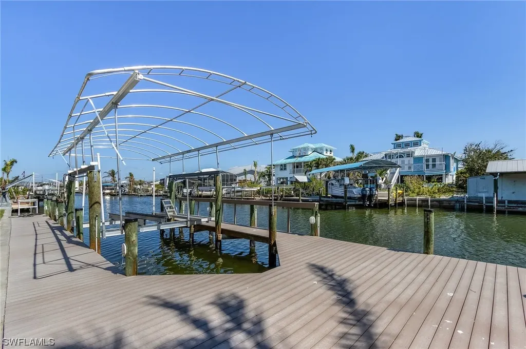 2372 Sycamore Street St. James City FL 33956