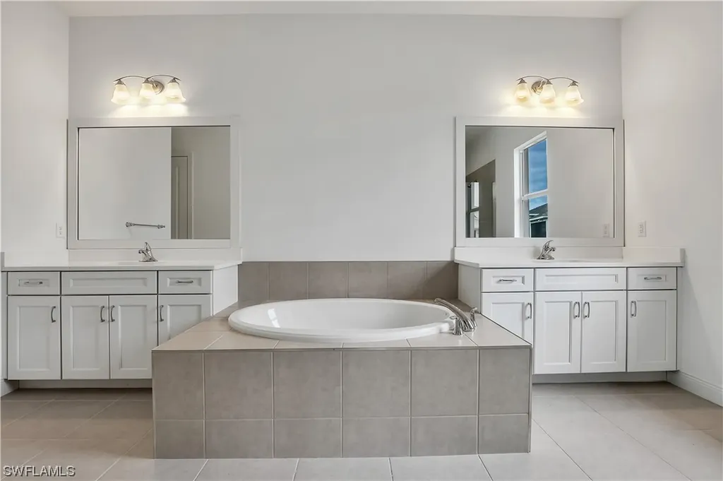 9088 Caicos Way Naples FL 34114