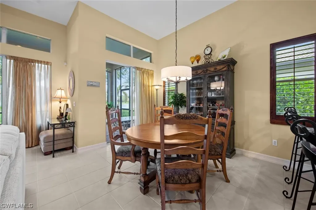 7827 Valencia Court Naples FL 34113