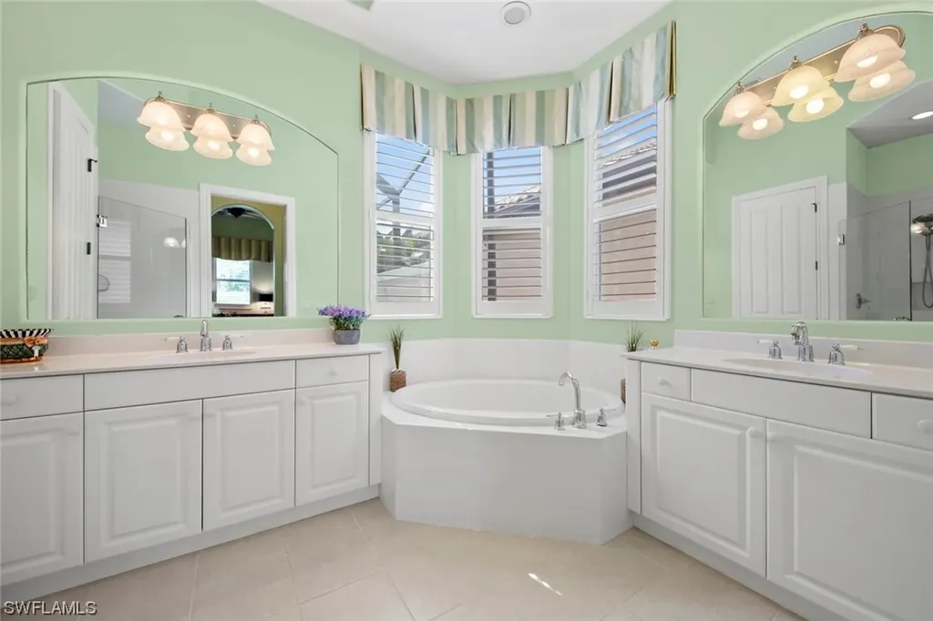 7827 Valencia Court Naples FL 34113
