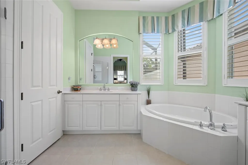 7827 Valencia Court Naples FL 34113