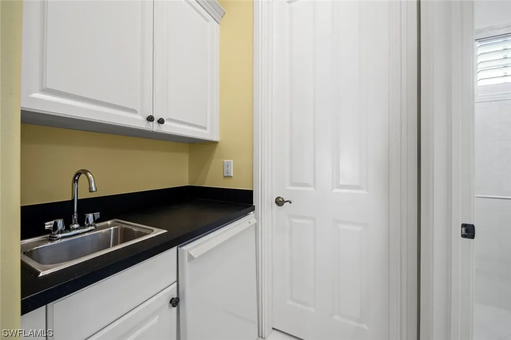 7827 Valencia Court Naples FL 34113