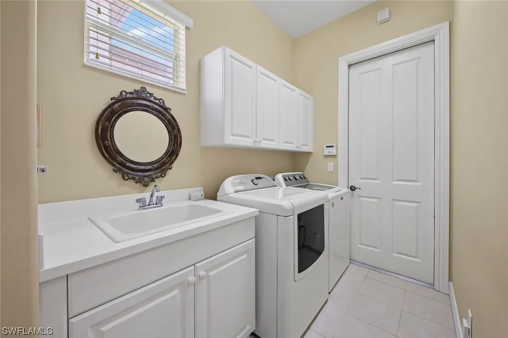 7827 Valencia Court Naples FL 34113