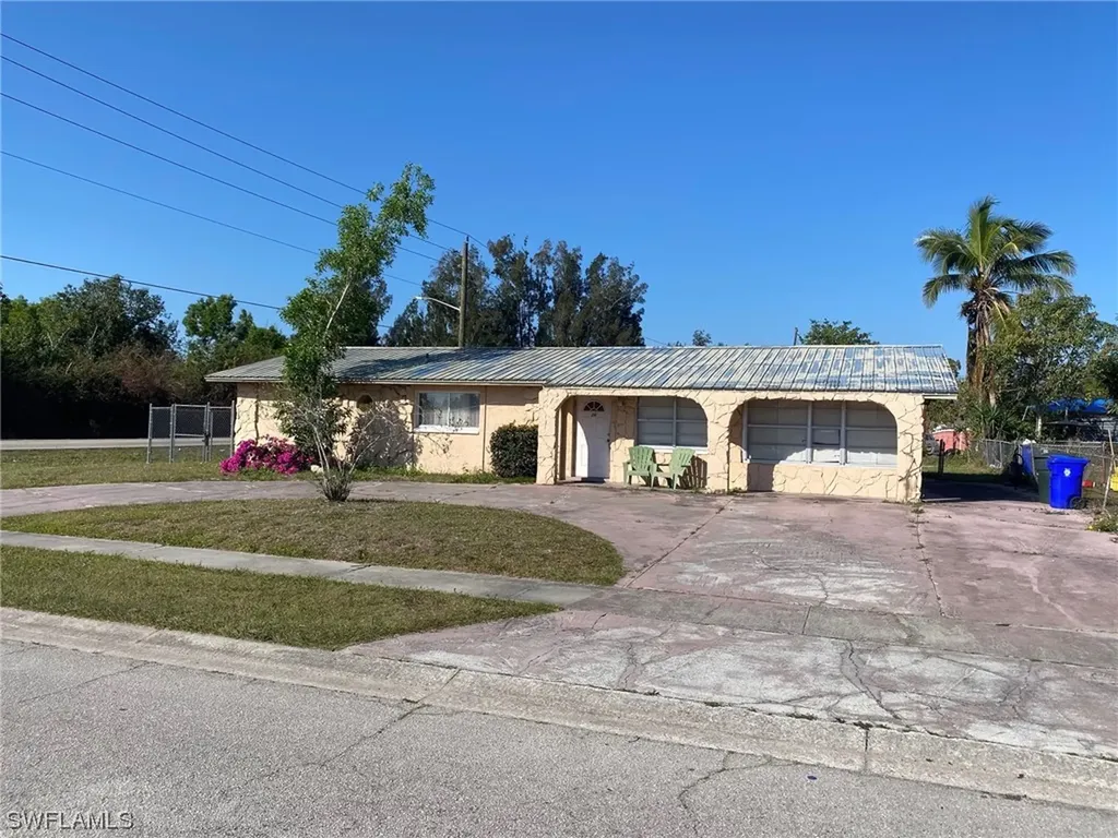 Fort Myers FL, 36 Kingsman Circle