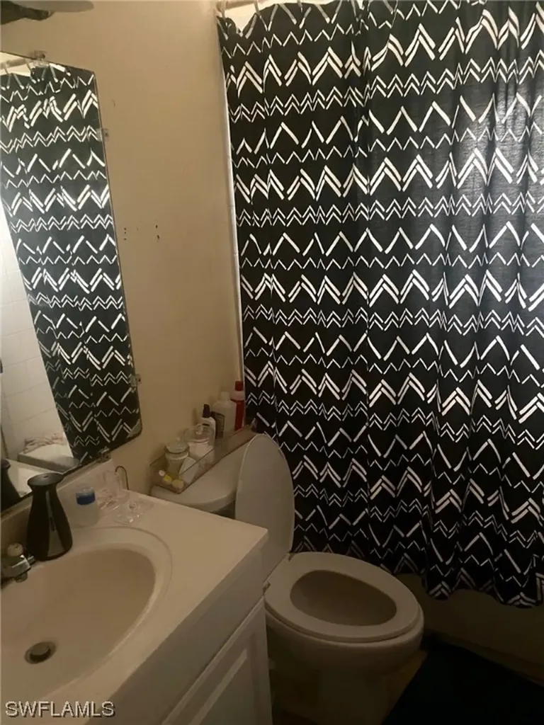 36 Kingsman Circle Fort Myers FL 33905