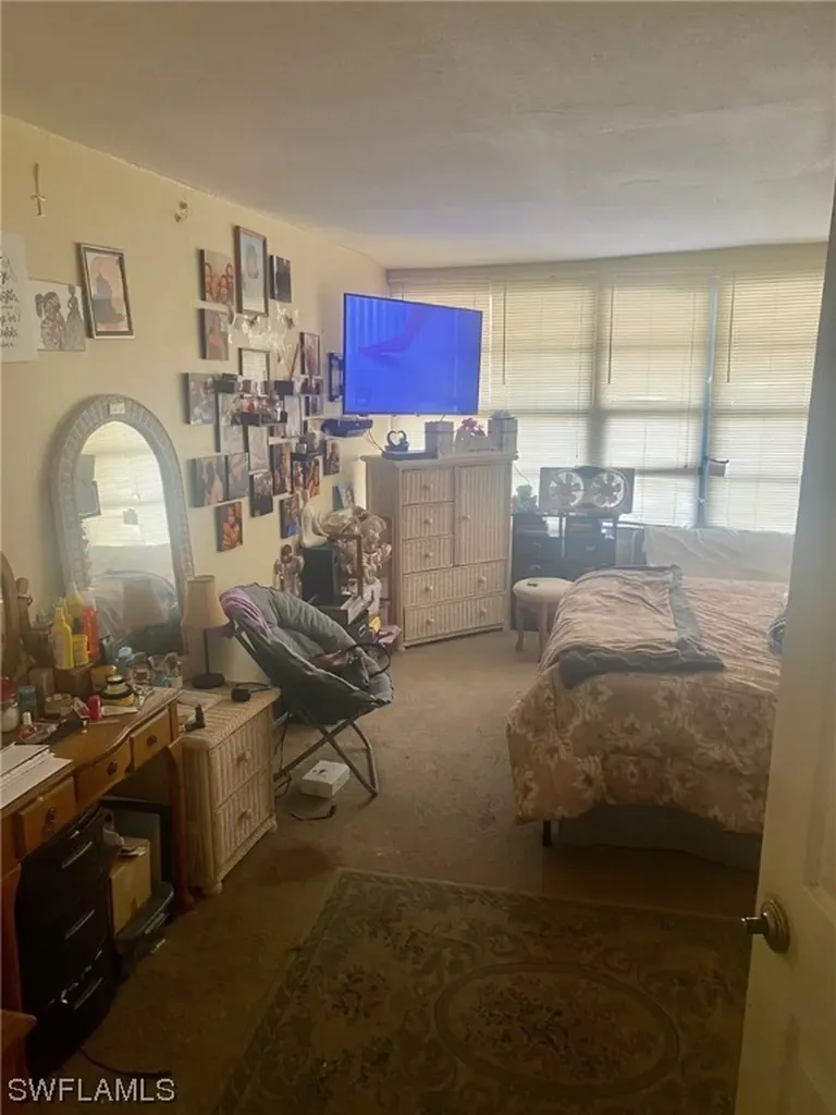 36 Kingsman Circle Fort Myers FL 33905