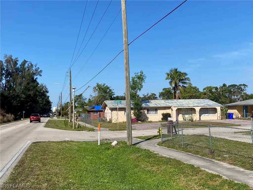 36 Kingsman Circle Fort Myers FL 33905