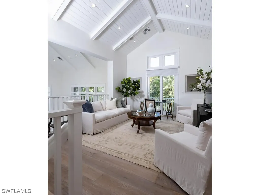 541 4th Avenue S Naples FL 34102