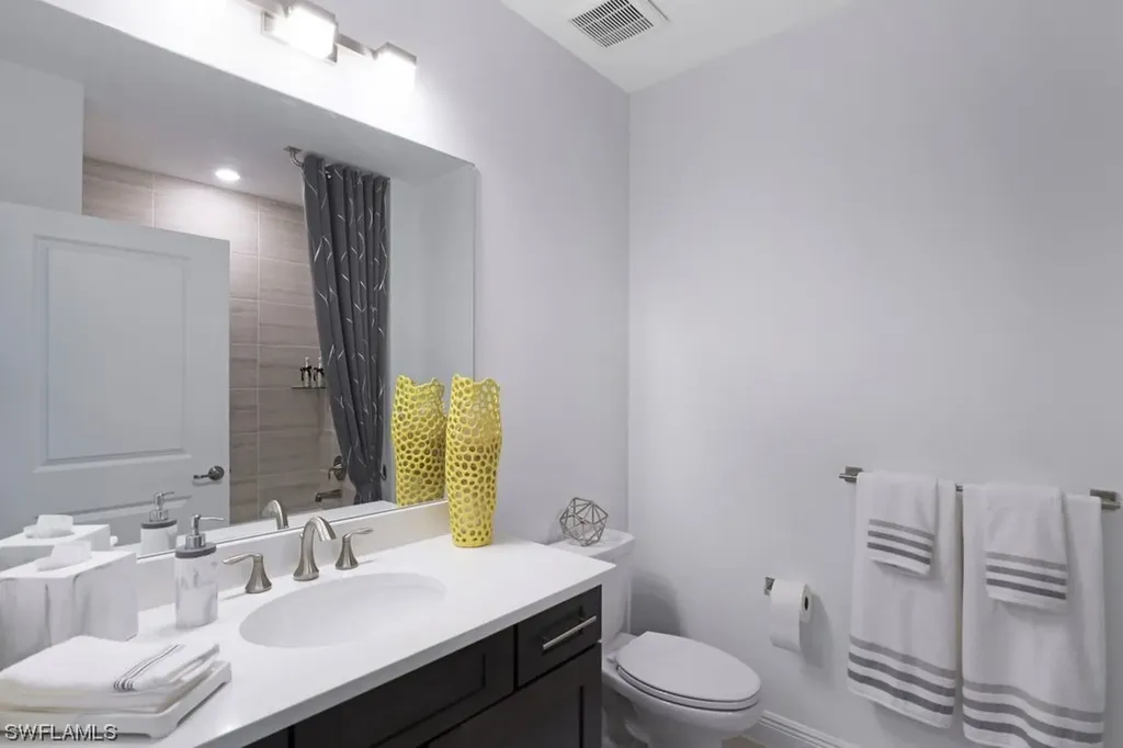 16356 Viansa Way Naples FL 34110