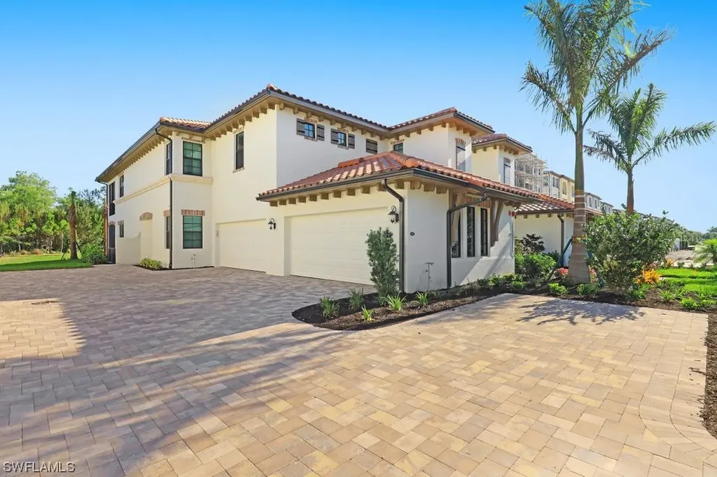 16356 Viansa Way Naples FL 34110