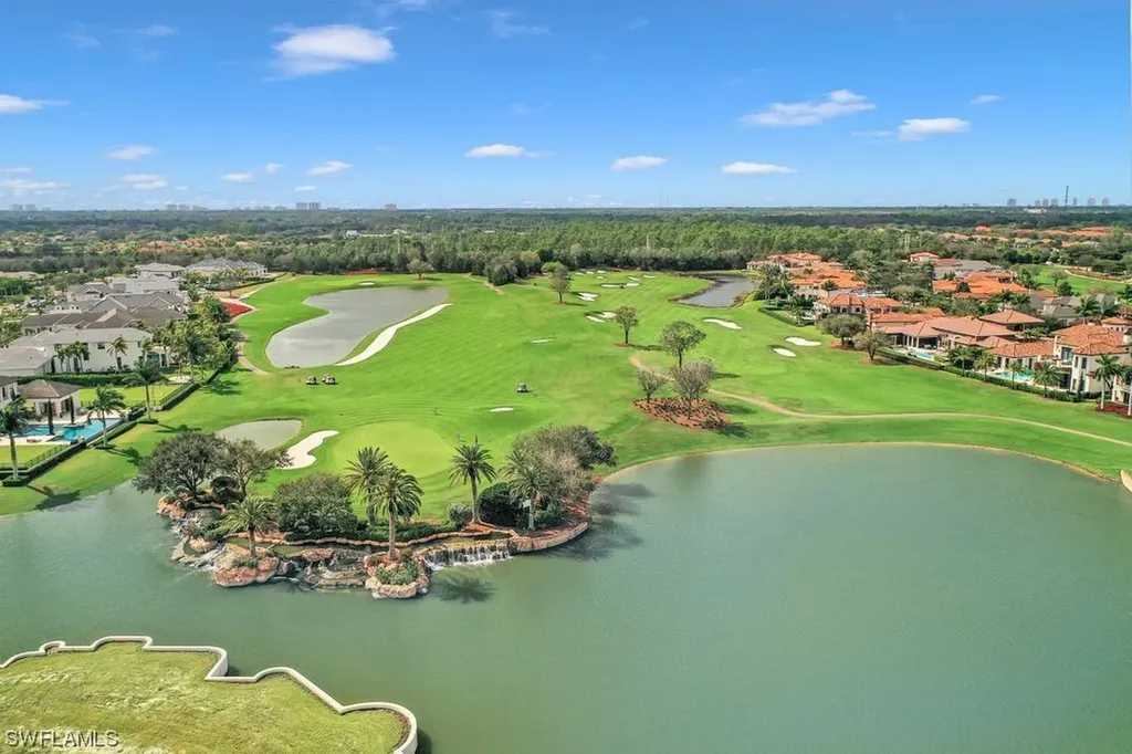 16356 Viansa Way Naples FL 34110