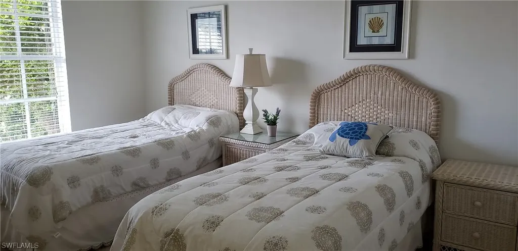 390 2nd Street S Naples FL 34102