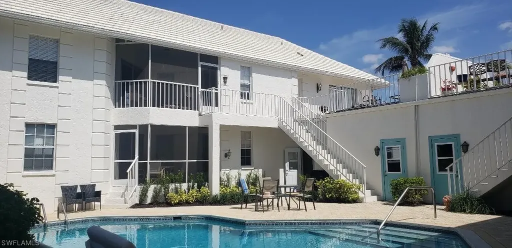 390 2nd Street S Naples FL 34102