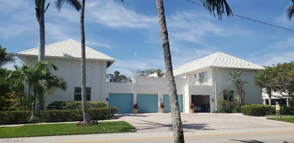 390 2nd Street S Naples FL 34102