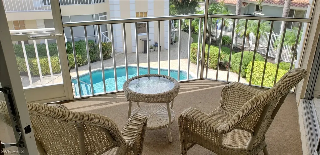 390 2nd Street S Naples FL 34102