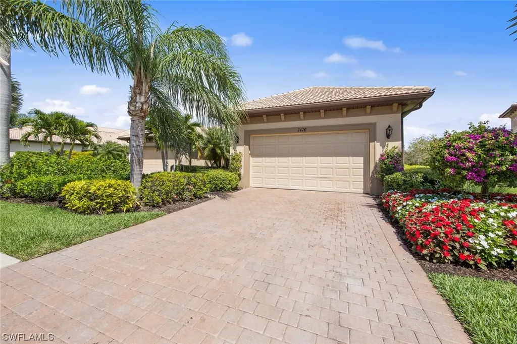 7476 Moorgate Point Way Naples FL 34113