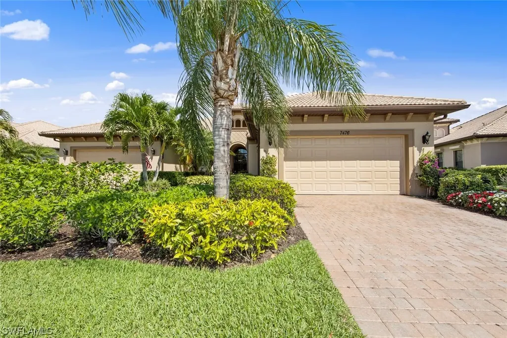 7476 Moorgate Point Way Naples FL 34113