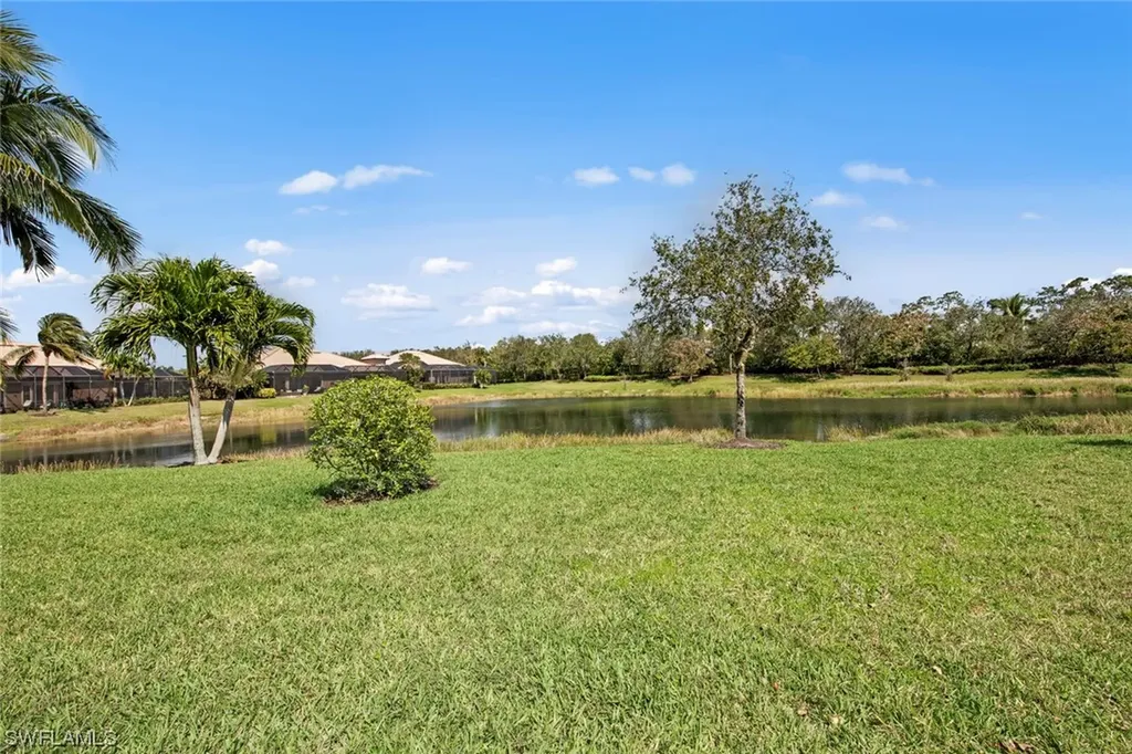 7476 Moorgate Point Way Naples FL 34113